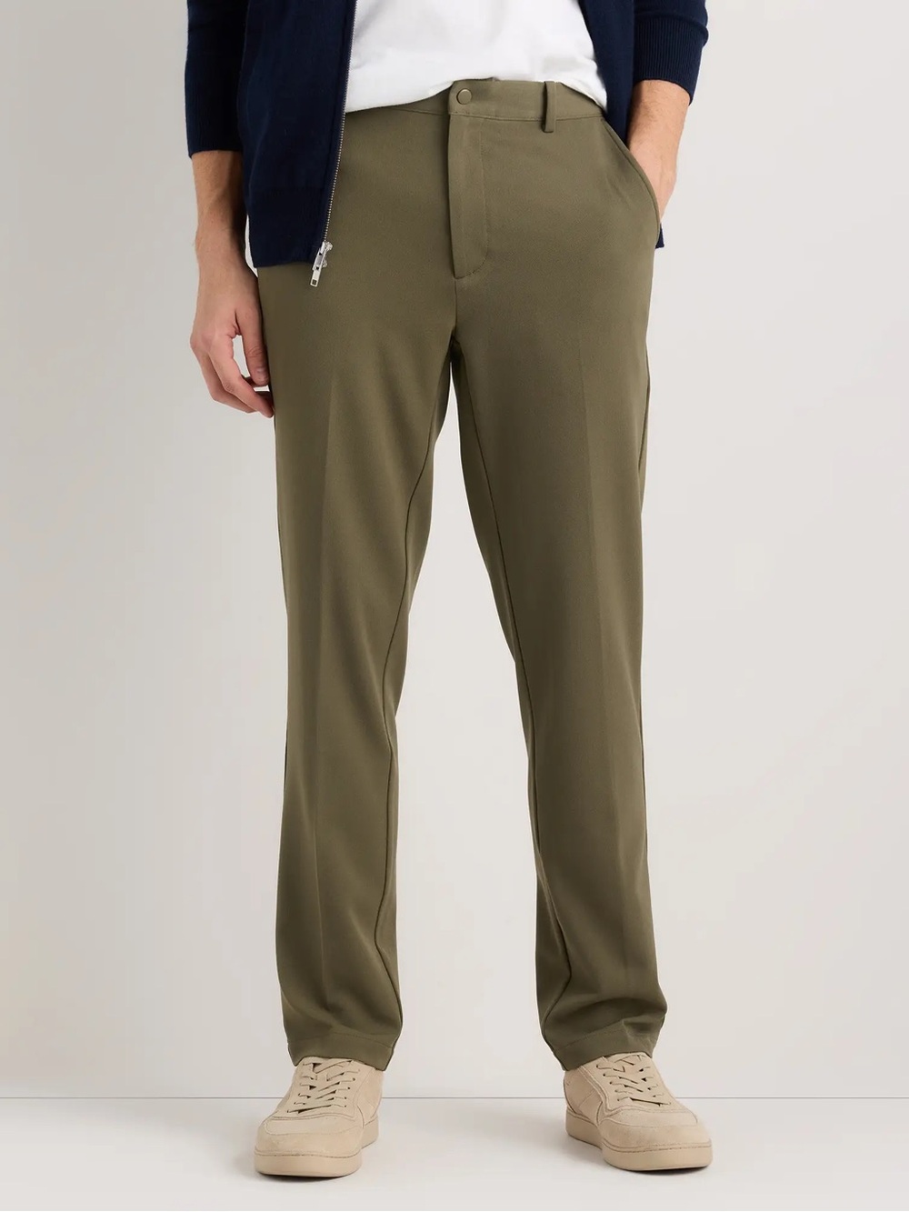 Quince Ultra-Stretch 24/7 Smart Chinos Athletic Tapered in Olive size 34x34